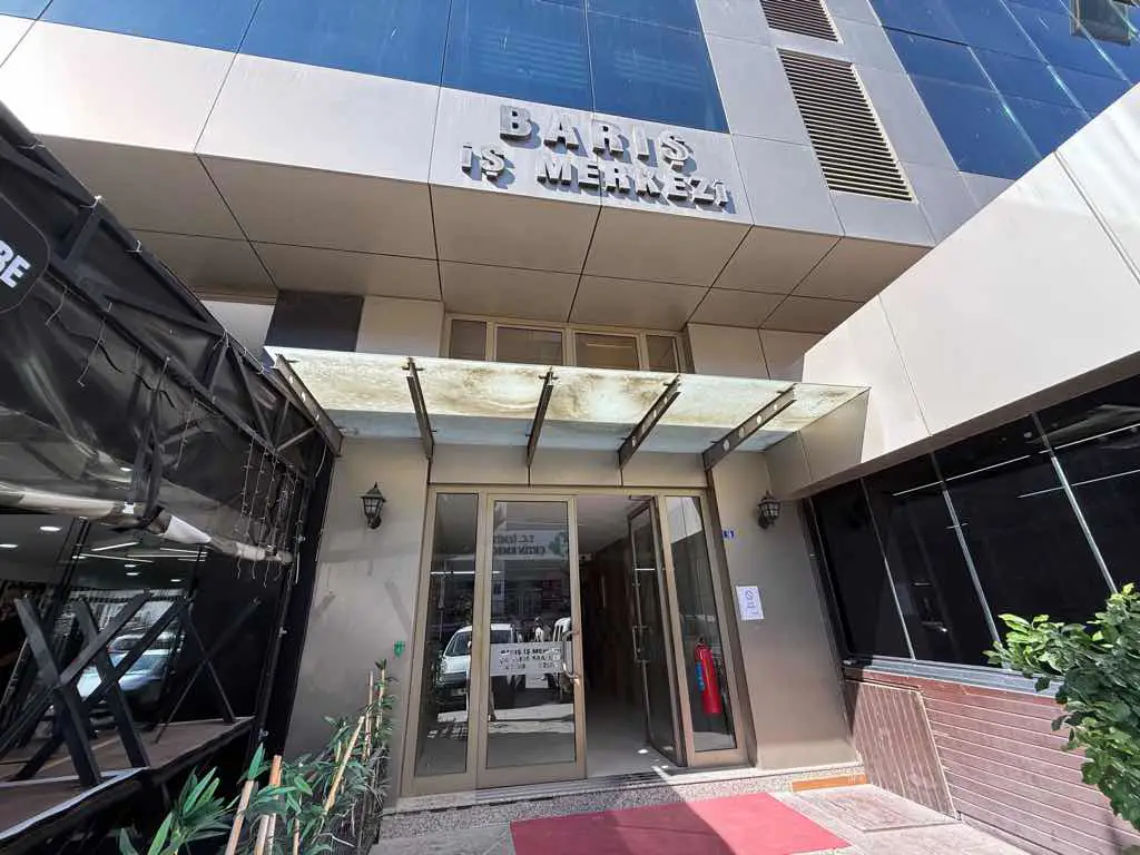 İZMİT BARIŞ İŞ MERKEZİNDE KİRALIK OFİS