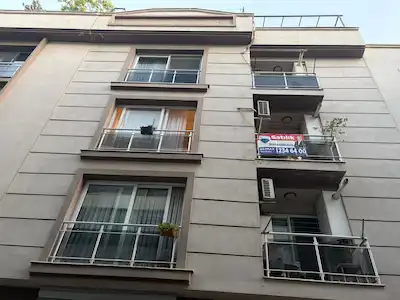 BALÇOVA EĞITIM' DE GENÇ BINADA ARA KAT 3+1 SATILIK DAIRE