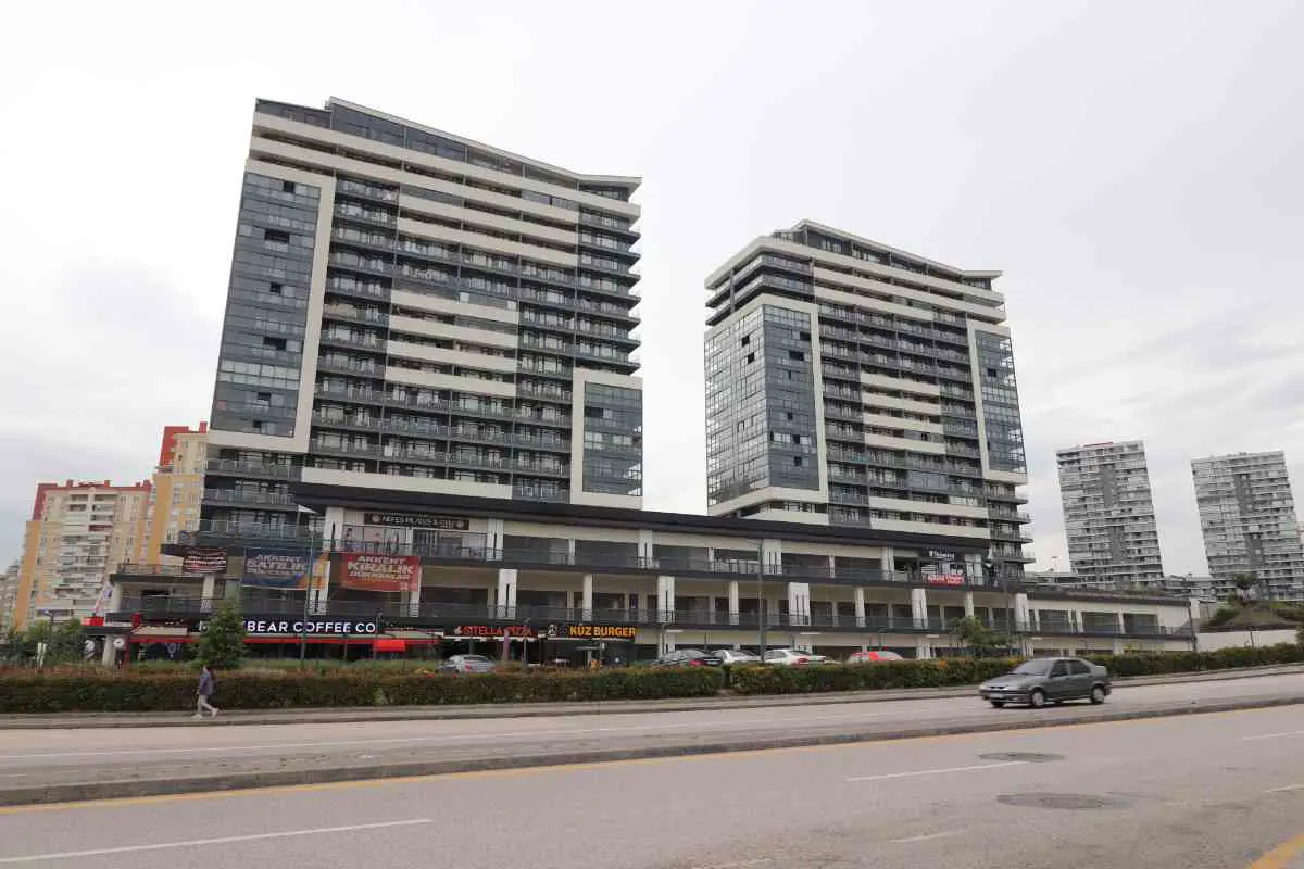 BATIKENT AKKENT 6 TWİNS TARADE 1+1 EŞYALI KÖŞE SATILIK DAİRE GÜNEY