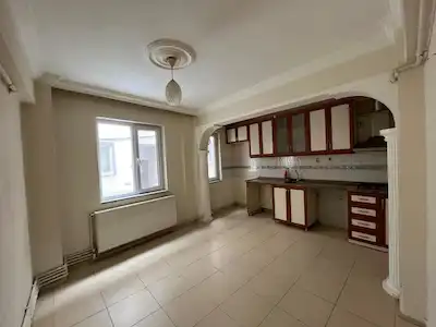 BİGA LALE SOKAK’TA KİRALIK 2+1 YÜKSEK GİRİŞ DAİRE | KAPALI BALKON