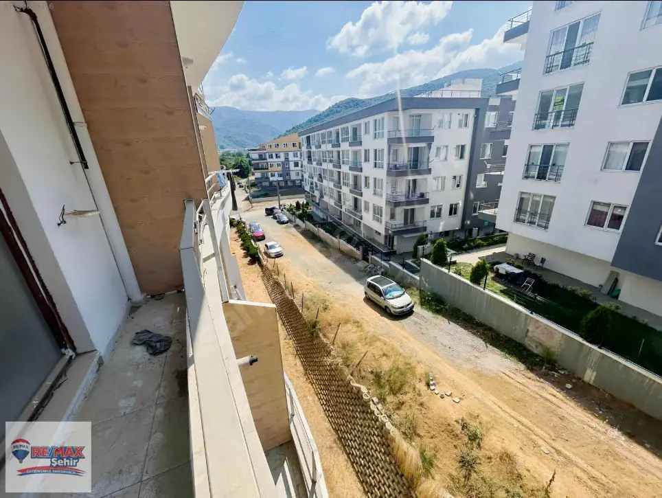 RE/MAX ŞEHİR'DEN ÇINARCIK'DA SATILIK DAİRE