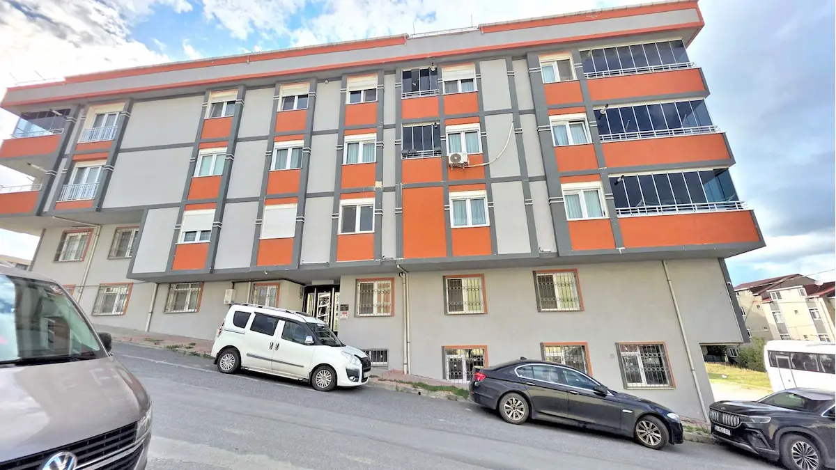 ARNAVUTKÖY NENEHATUN'DA 3+1 M2 AVANAJLI GENİŞ SATILIK DAİRE