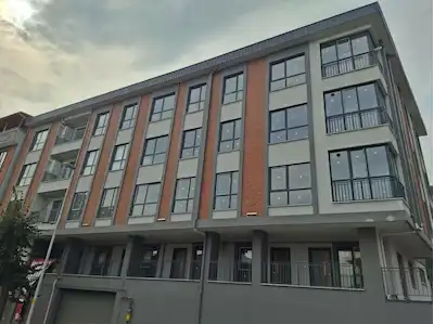 İZMİT MERKEZDE KAPALI MUTFAKLI KİRALIK 1+1 DAİRE