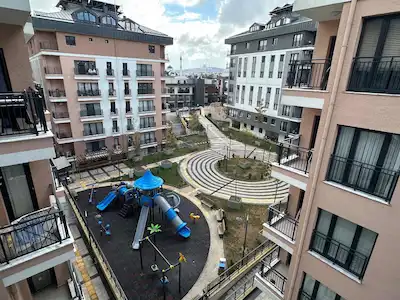REMAX CİTY ÜSKÜDAR KÜÇÜKSU'DA ÖZEVİM SİTESİNDE SATILIK DAİRE