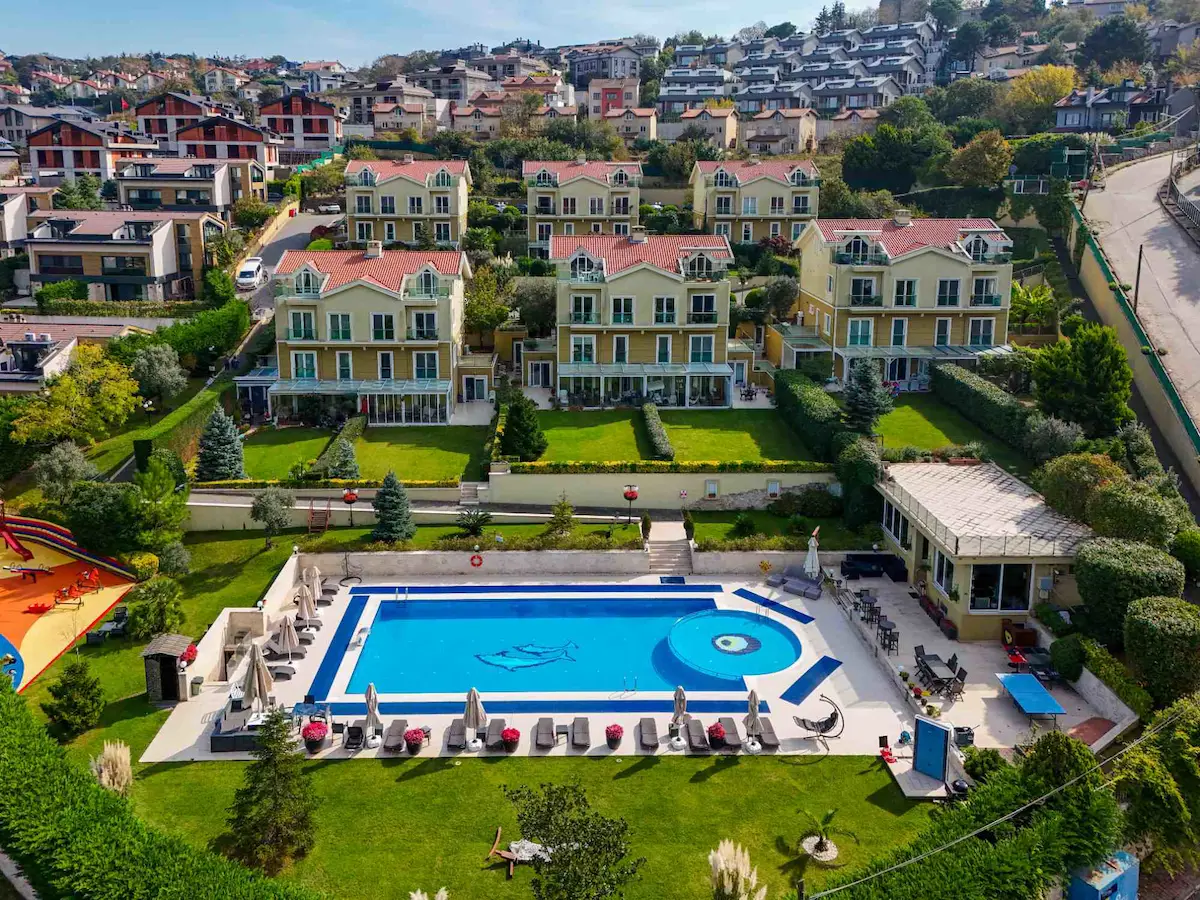  BELGRAD ORMANI'NA KOMŞU BUTIK SITEDE MÜSTAKIL BAHÇE KULLANIMLI FERAH DUBLEKS!
