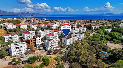 DATÇA MERKEZDE SATILIK 4+2 TRİPLEKS MÜSTAKİL EŞYALI EV | 190 M² NET | BALKON & TERAS