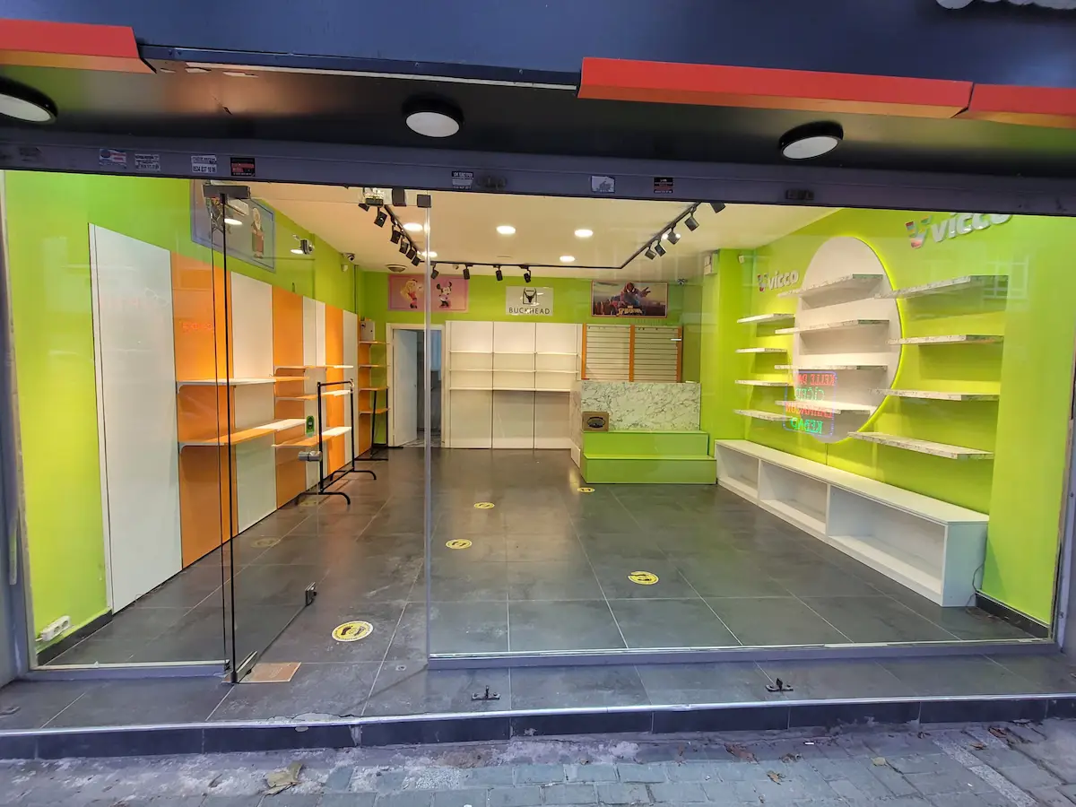 AVCILAR BEYOĞLU CADDESİ KİRALIK 65 M2 DÜKKAN 2