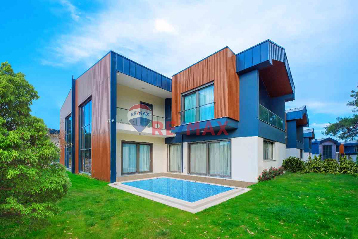 GÖKHAN ÜÇGÜN'DEN BÖLGENİN EN İYİ PROJESİ SAFE CITY'DE LÜKS VİLLA