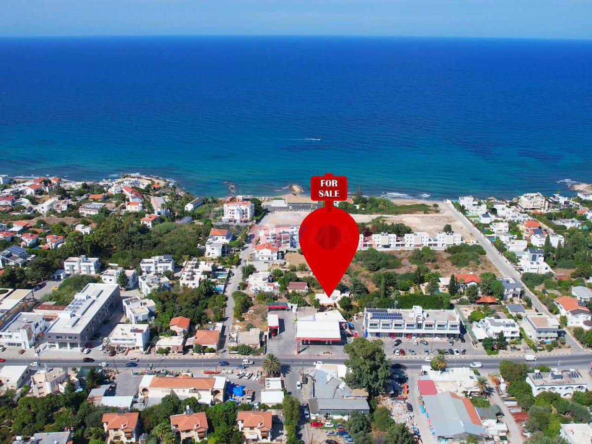 Girne Karaoğlanoğlu'nda  Satılık Müstakil Ev-Arsa 