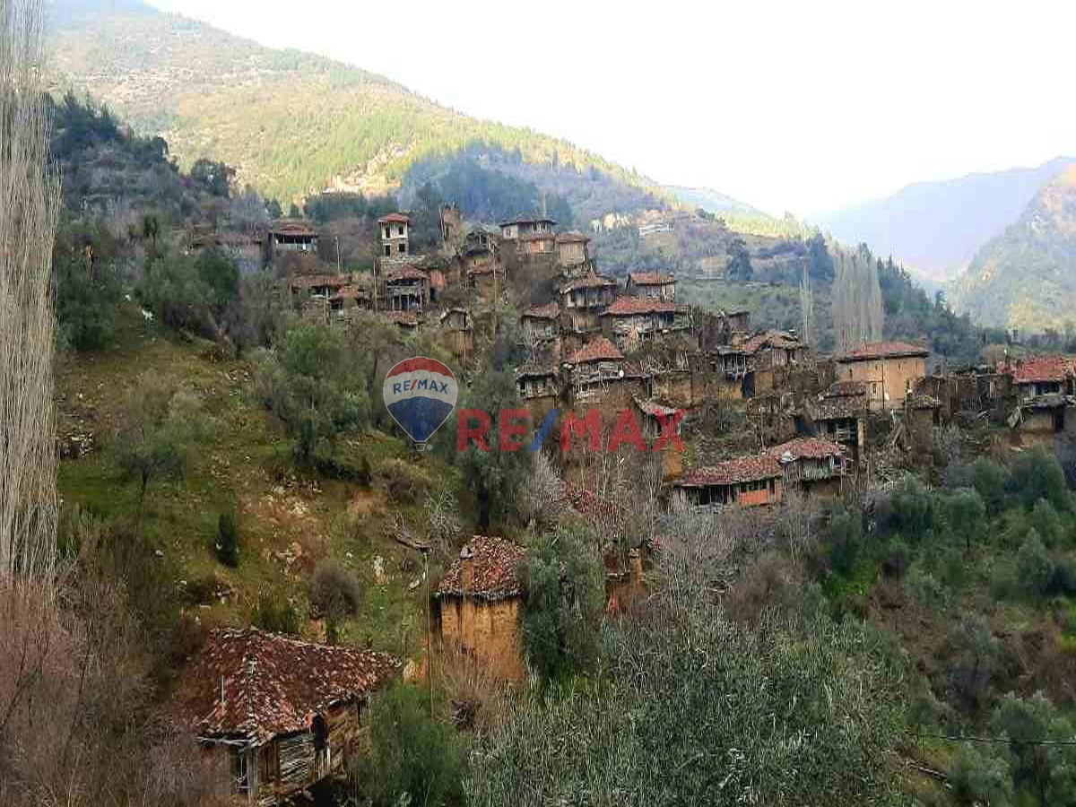 ÖDEMİŞ LÜBBEY DE 492 MT2 ARSA