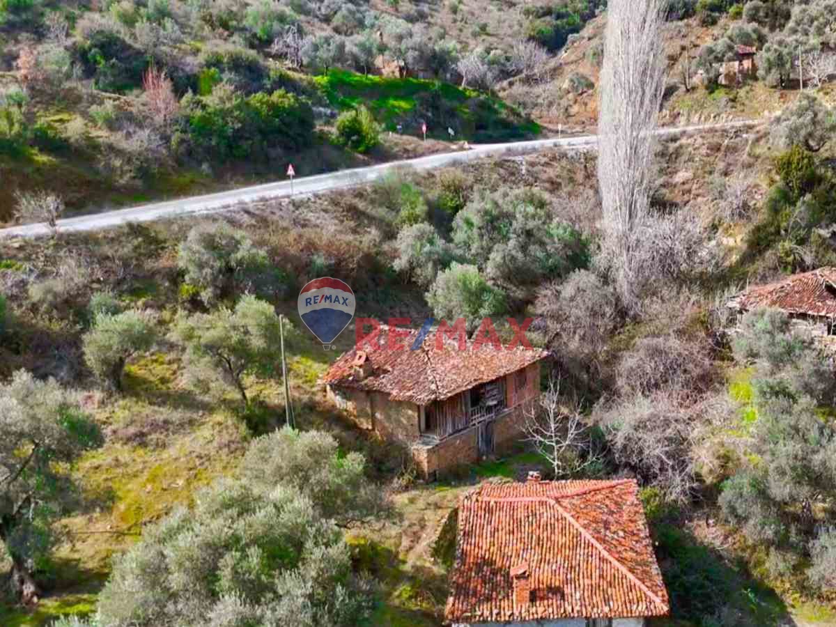 ÖDEMİŞ LÜBBEY DE 492 MT2 ARSA