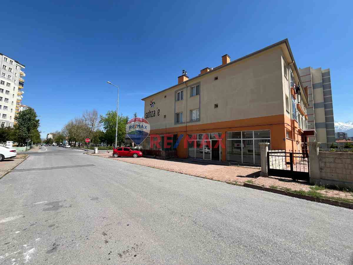 YENIKÖY MAHALLESI 200M2 DEPOLU KIRALIK DÜKKAN