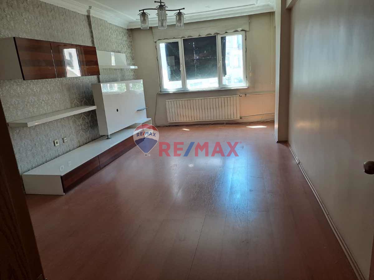 YENİBOSNA RADAR AREL KOLEJİ YANI ÖZDURU SİTESİ KİRALIK DAİRE