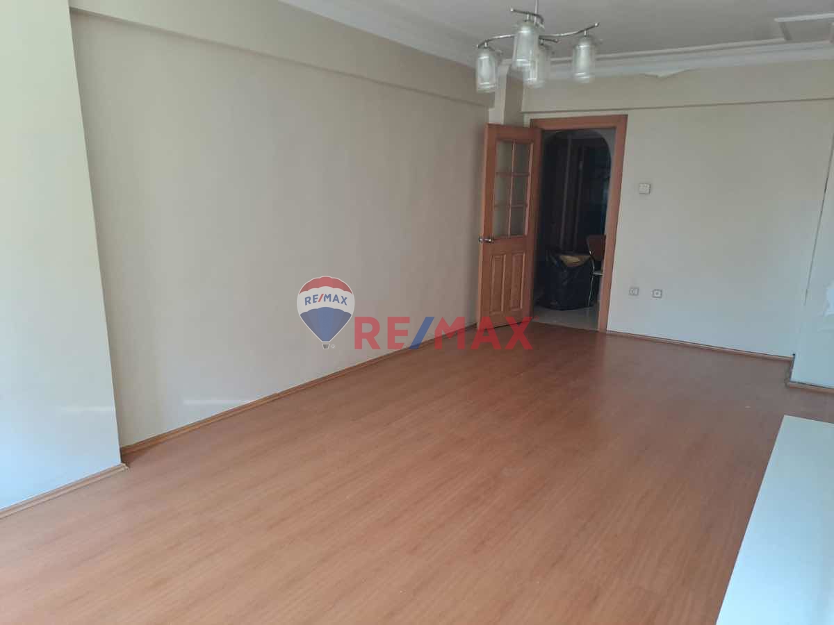 YENİBOSNA RADAR AREL KOLEJİ YANI ÖZDURU SİTESİ KİRALIK DAİRE