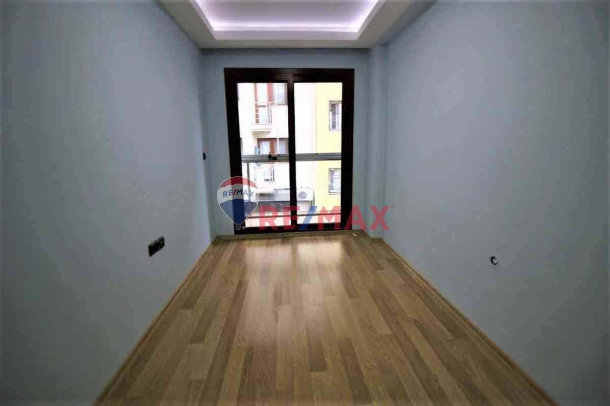 BUCA YENİGÜN MAH. SATILIK 3+1 DAİRE 130 M² REMAX JOLLY SERDAR