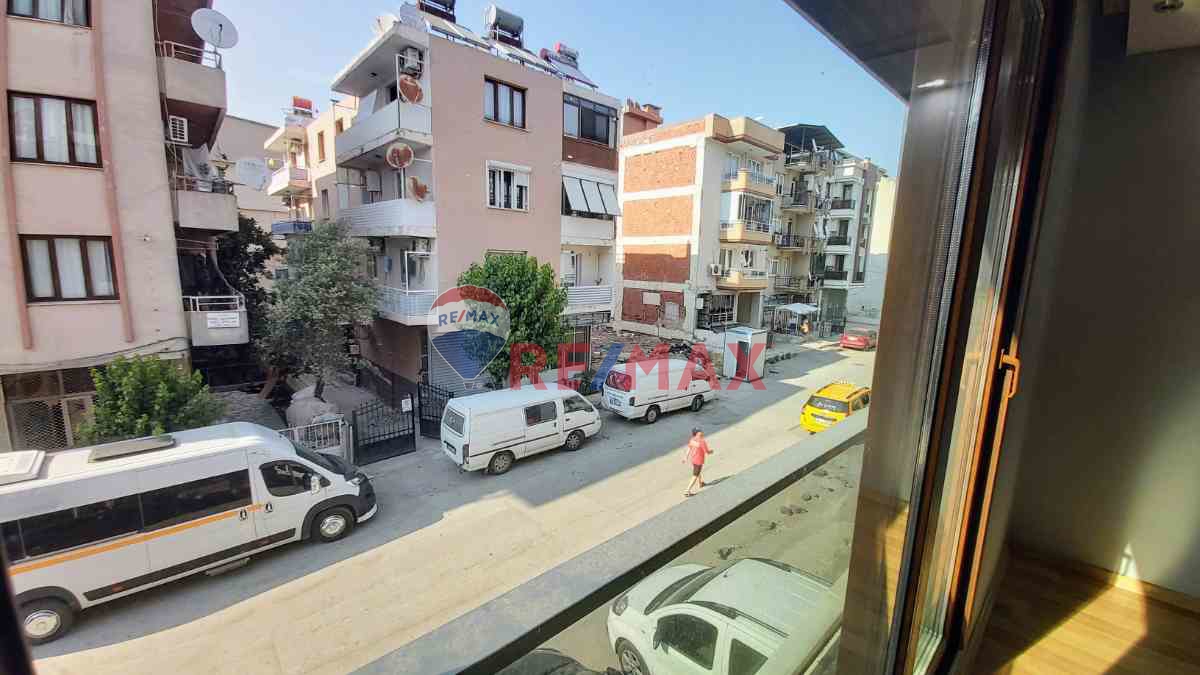 BUCA YENİGÜN MAH. SATILIK 3+1 DAİRE 130 M² REMAX JOLLY SERDAR