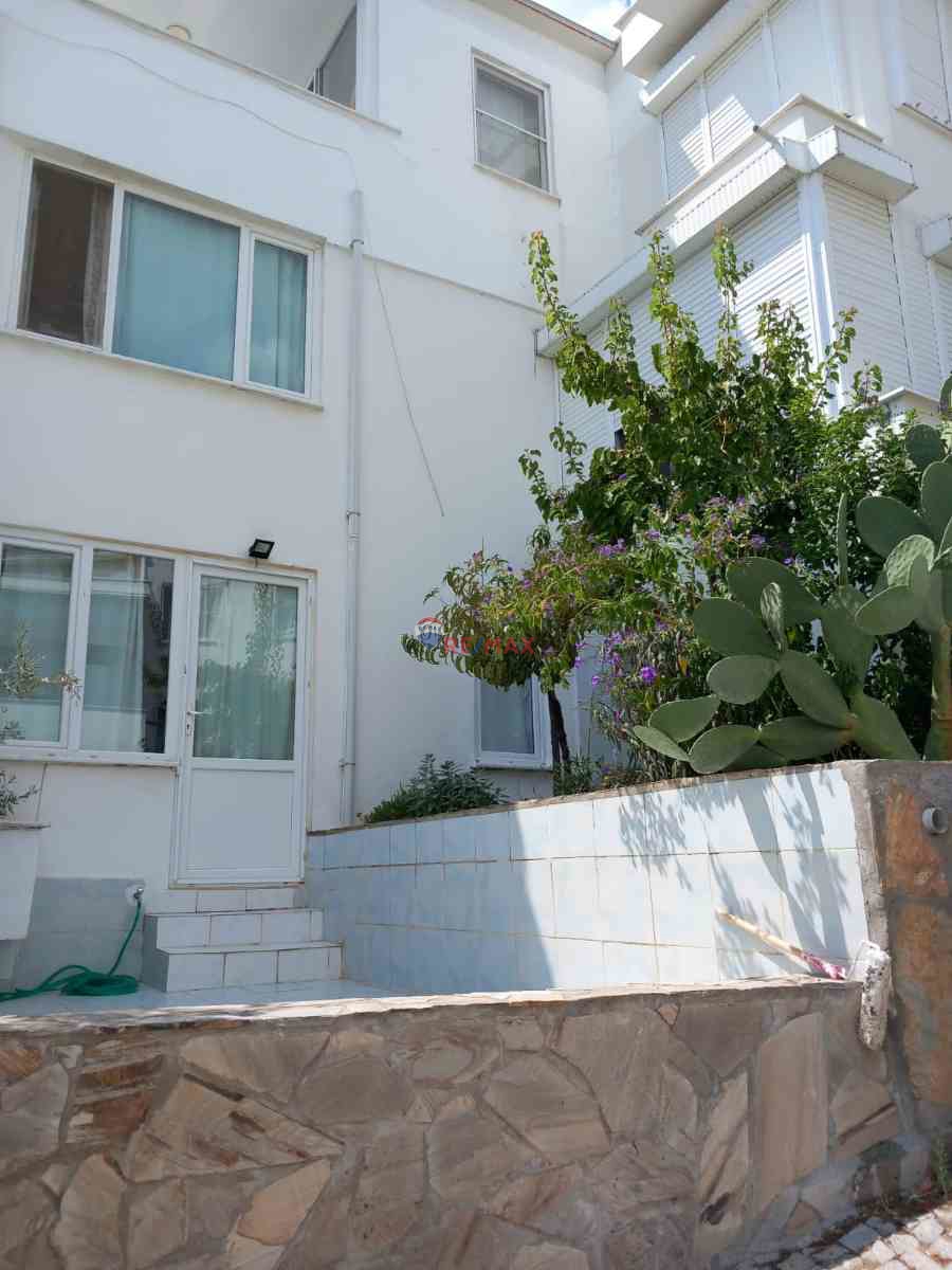 EDREMIT ALTINOLUK NARLI'DA SATILIK DUBLEKS VILLA