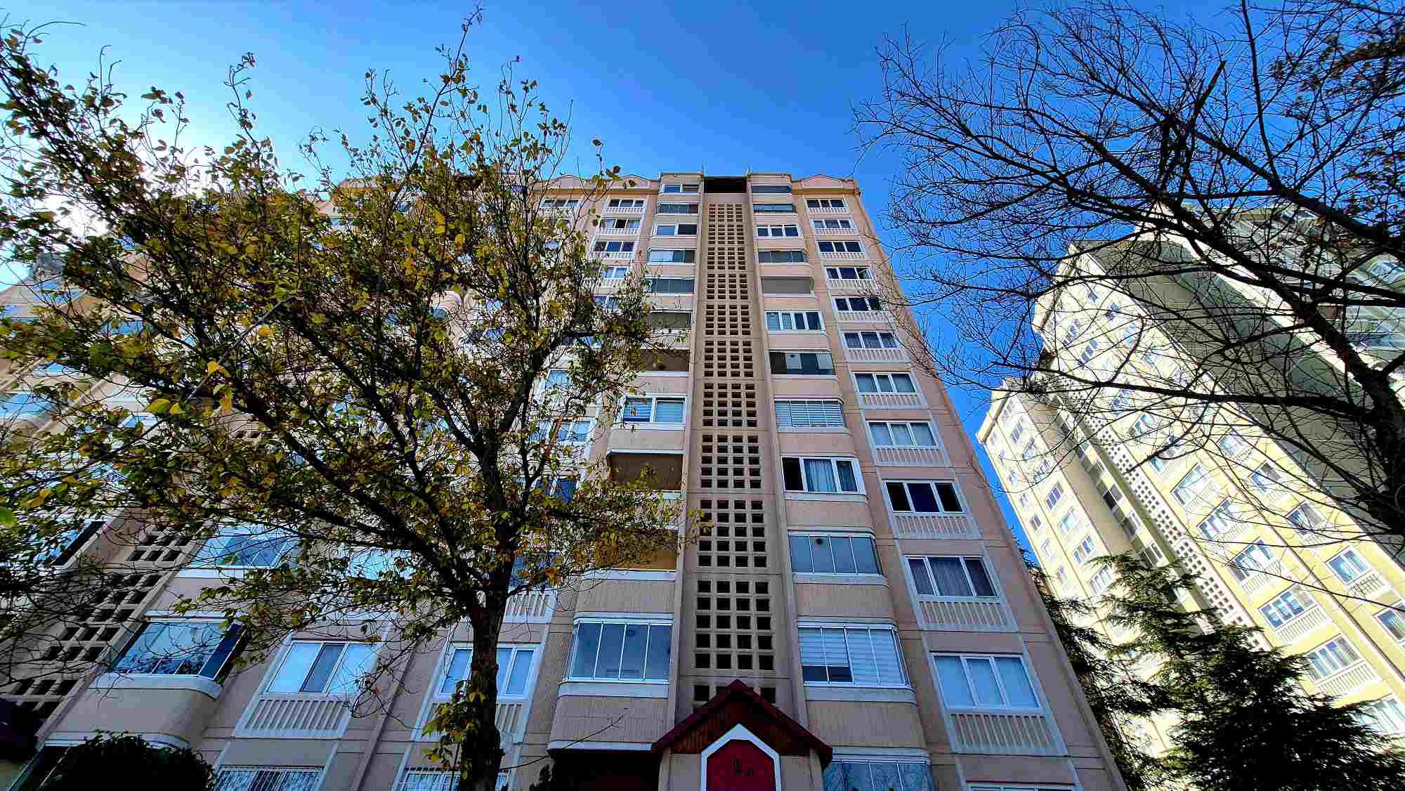 BANKA BLOKLARI MANZARALI BOŞ SATILIK 2+1 SATILIK DAİRE