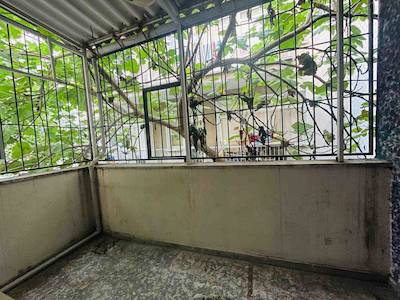 KARŞIYAKA MERKEZI KONUMDA DOĞALGAZLI 2+1 KIRALIK DAIRE 