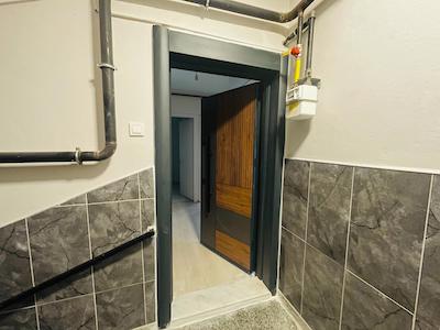 KARŞIYAKA MERKEZI KONUMDA DOĞALGAZLI 2+1 KIRALIK DAIRE 