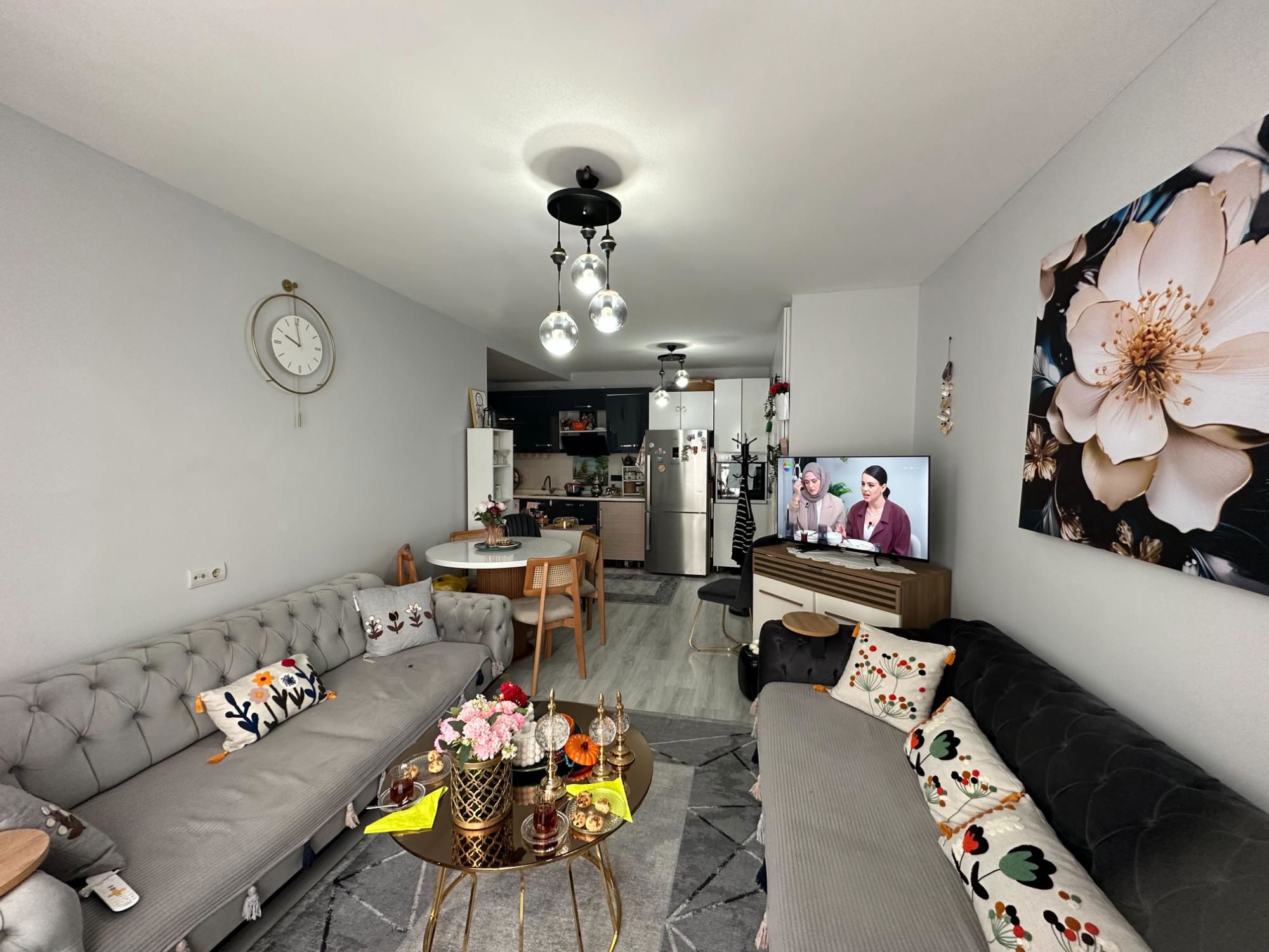 STUDİO LİFE SİTESİNDE METROBÜSE YÜRÜME 1+1 SATILIK DAİRE