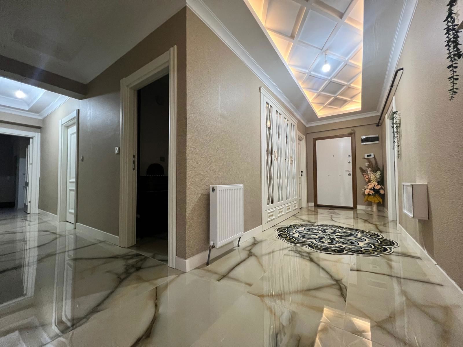 REMAX DOĞU ÇAYDA ÇIRA MAH.SİTE İÇİNDE MUHTEŞEM SATILIK 4+1 DAİRE