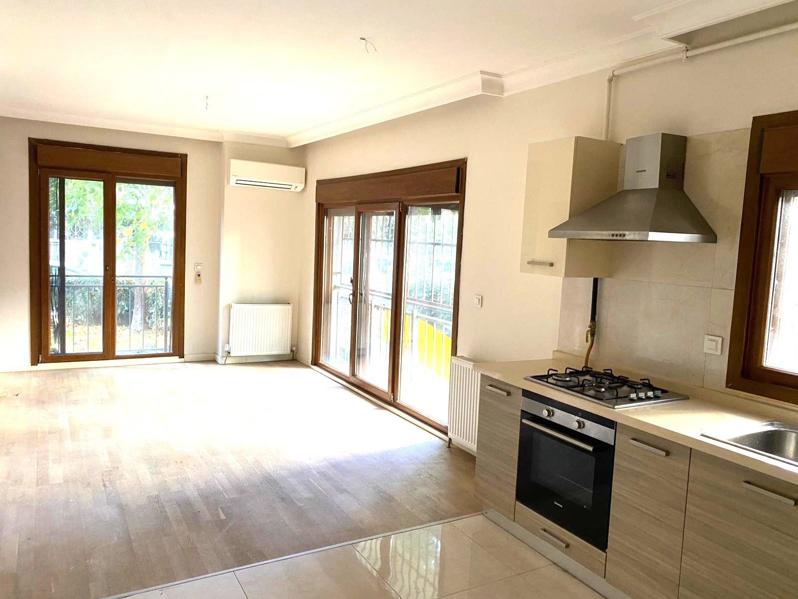 ERENKÖY MARMARAY'A YAKIN YEŞİLLİKLER İÇİNDE 2+1 KİRALIK DAİRE