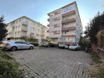 AMBARLI'DA KISMI DENIZ MANZARALI SATILIK 3+1  BOŞ DAIRE