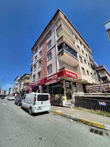 PENDİK İSTASYON CADDESİ’NDE MARMARAY YAKINI BAKIMLI 3+1 DAİRE