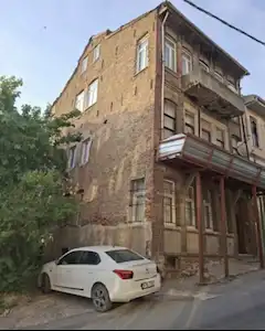 BEYOĞLU HASKÖY’DE SATILIK TARİHİ BİNA