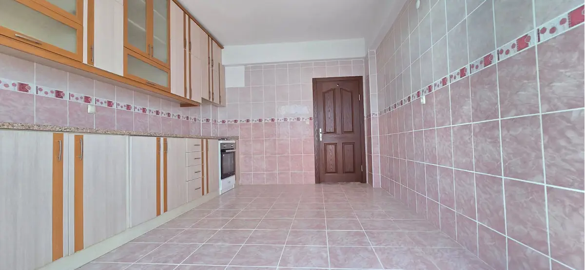 ULUKAPI'DA KIRALIK GENIŞ 3+1 DAIRE