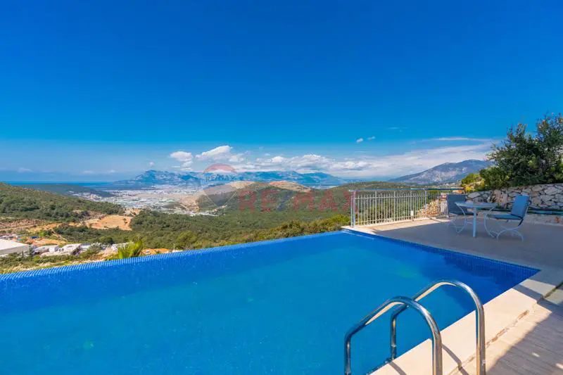 REMAX ELİF GÜMRAH KAŞ KALKAN ULTRA LÜKS VİLLA KARTAL YUVASI AÇIK/KAPALI HAVUZ