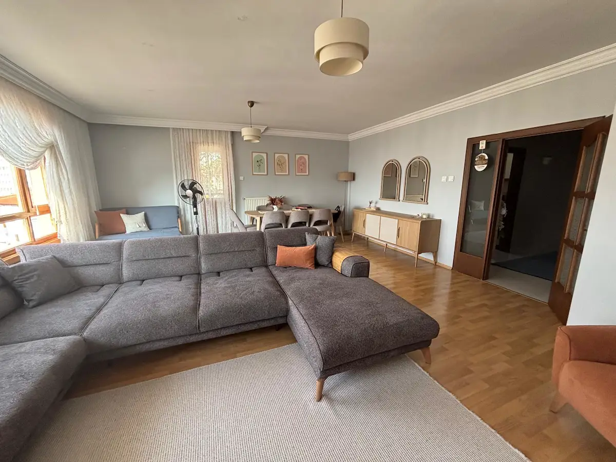DİKMENDE SATILIK 3+1 DAİRE 150M2 NET,ÇİFT ÇEPHELİ