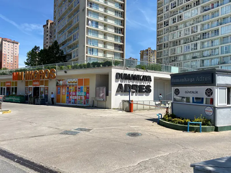 TUZLA DUMANKAYA ADRES SİTESİNDE SATILIK 1+1 EŞYALI BOŞ DAİRE
