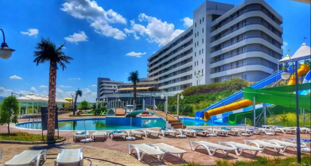 AYAŞ GRAND GARDEN (NASKON) DEVREMÜLK B/BLOK HAVUZ MANZARALI SATILIK