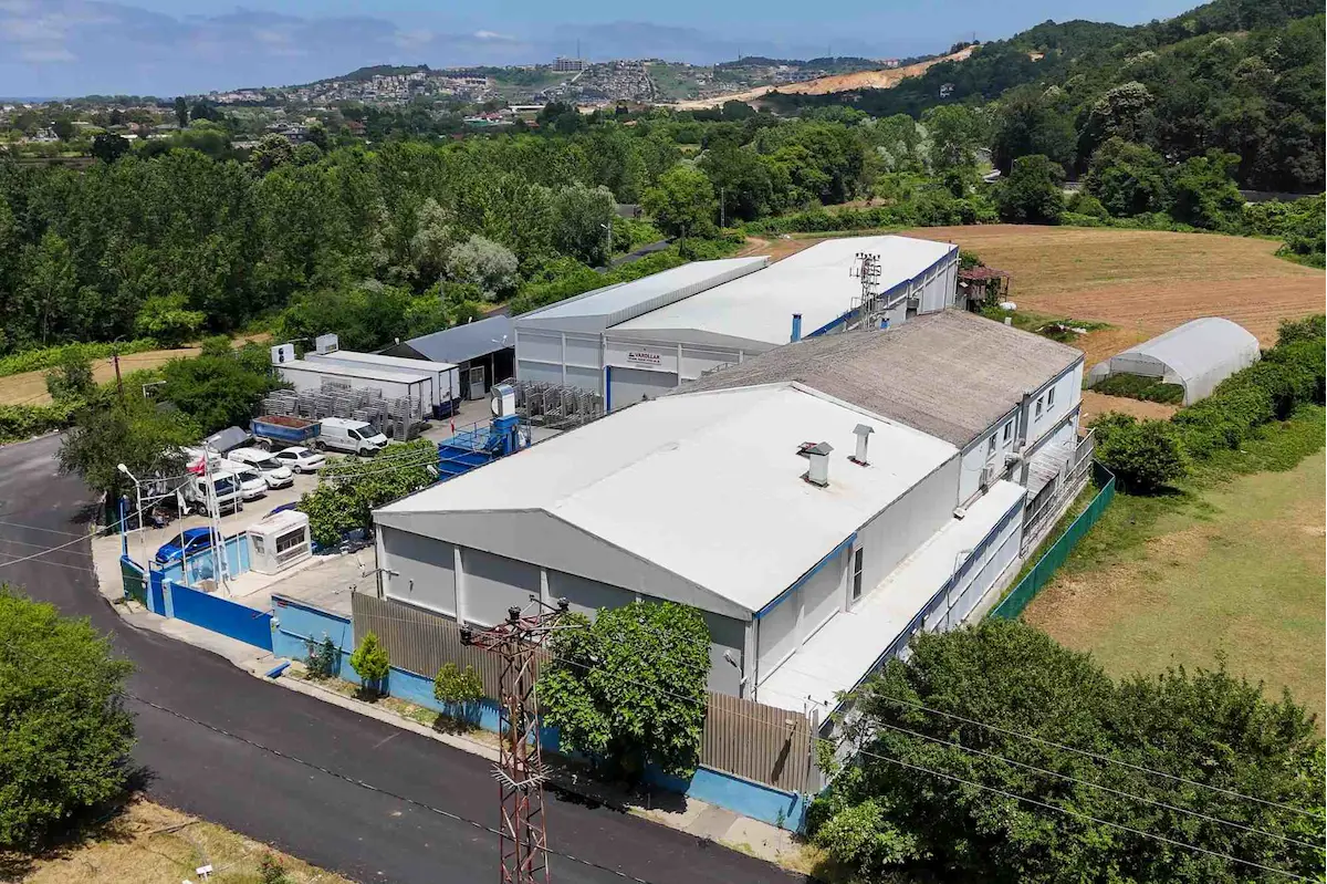 ŞİLE KARAMANDERE'DE 2.577 M2 FABRİKA VE ARSASI SATILIK