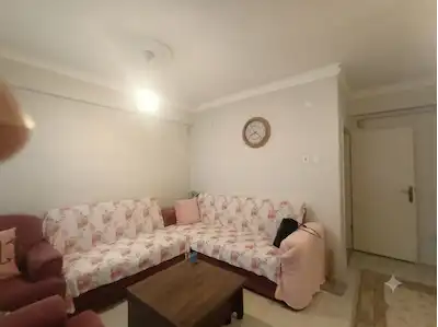 REMAX KANYON'DAN İZMİT MERKEZDE EŞYALI ARAKAT 2+1 DAİRE