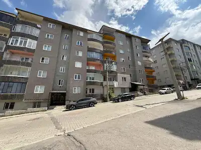 REMAX İLKE'DEN TELSİZLER'DE 3+1 ARA KAT KİRALIK DAİRE