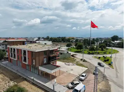 ARİFİYE HANLI BAYRAKLI KAVŞAKTA SATILIK SIFIR 1+1 DAİRE - BAHADIR EKER'DEN