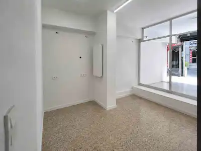 MODA CADDESI PASAJ İÇİ ILK DÜKKAN