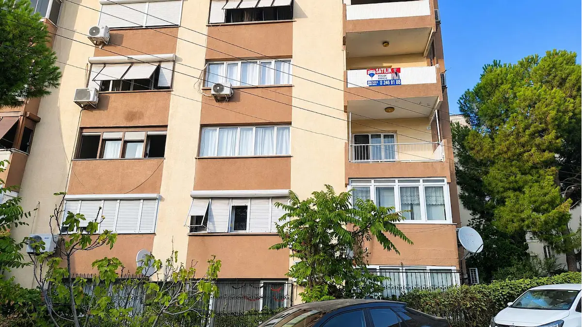 BAHÇELİEVLER METAŞ SİTE'SİNDE SATILIK 3+1 ARAKAT DAİRE