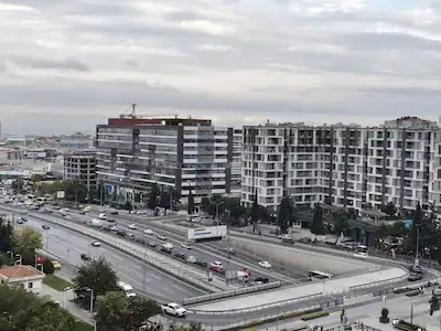 RE/MAX GELİŞİM'DEN METROBUSE YÜRÜME 2 DK MESAFEDE SATILIK 3+1 DAİRE