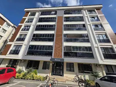 ÇORLU’DA SİTE İÇİNDE 3+1 | 140 M² NET | ÇİFT BANYO | BALKON | KREDİYE UYGUN