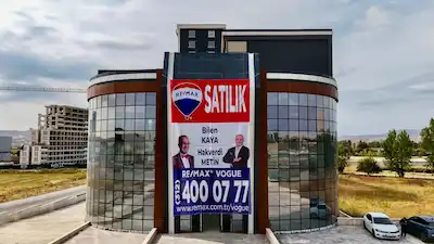 ESENBOĞA PROTOKOL YOLU ÜZERİNDE HAVALİMANINA 900 MT SATILIK SIFIR-YENİ PRESTİJLİ KOMPLE TİCARİ BİNA
