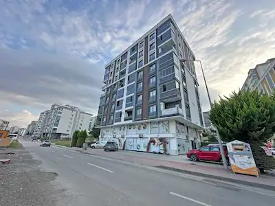 ATAKUM YENİMAHALLEDE TRAMVAYA 150 M EŞYALI 1+1 DAİRE