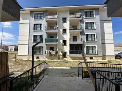 REMAX DEM'DEN BUĞDAYLI MAH. KİRACILI 3+1 SATILIK DAİRE