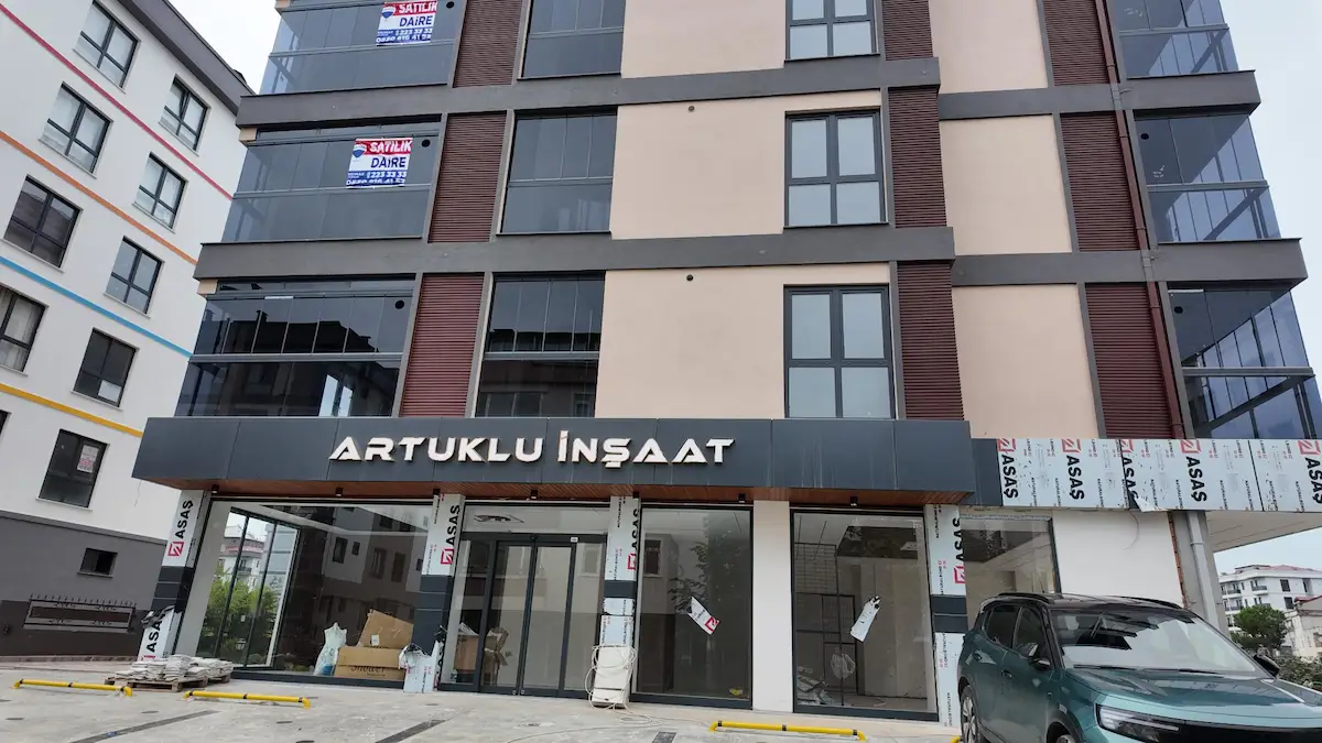 CUMHURİYET'TE FİNAL OKULLARI ARKASI SIFIR 2+1 SEÇENEKLERİ