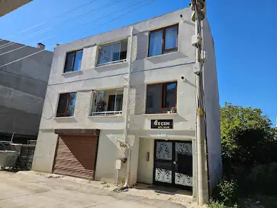 REMAX MOD'DAN SAZOVA MAH. KAPALI OTOPARKLI SATILIK GENİŞ 1+1