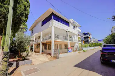 ALTINOVA SINANDA 293 M² ARSA İÇINDE KOMPLE SATILIK 3 KATLI BINA