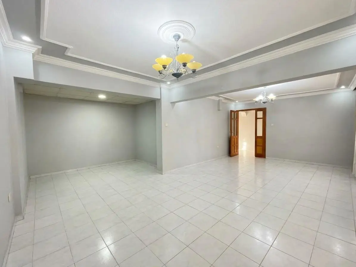 BUCA YAYLACIK’TA ERDEM CADDESİ ÜZERİ 4+1, 228 M² NET, BAHÇE KATI GENİŞ DAİRE
